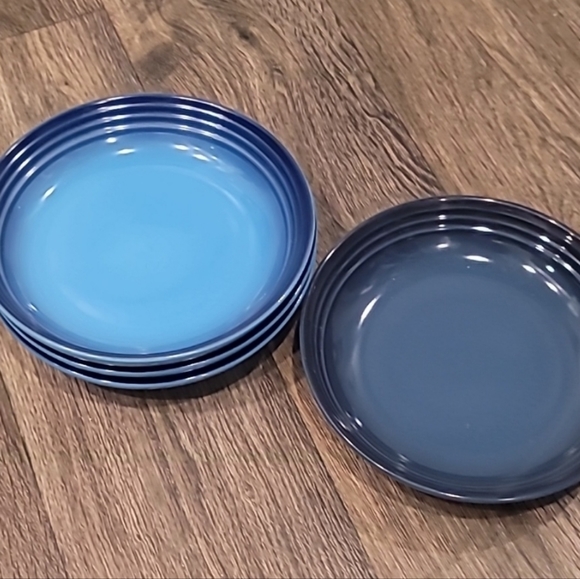 Le Creuset 22cm Ceramic Pasta Bowl- Azura Blue- Set of 4 - Picture 7 of 9